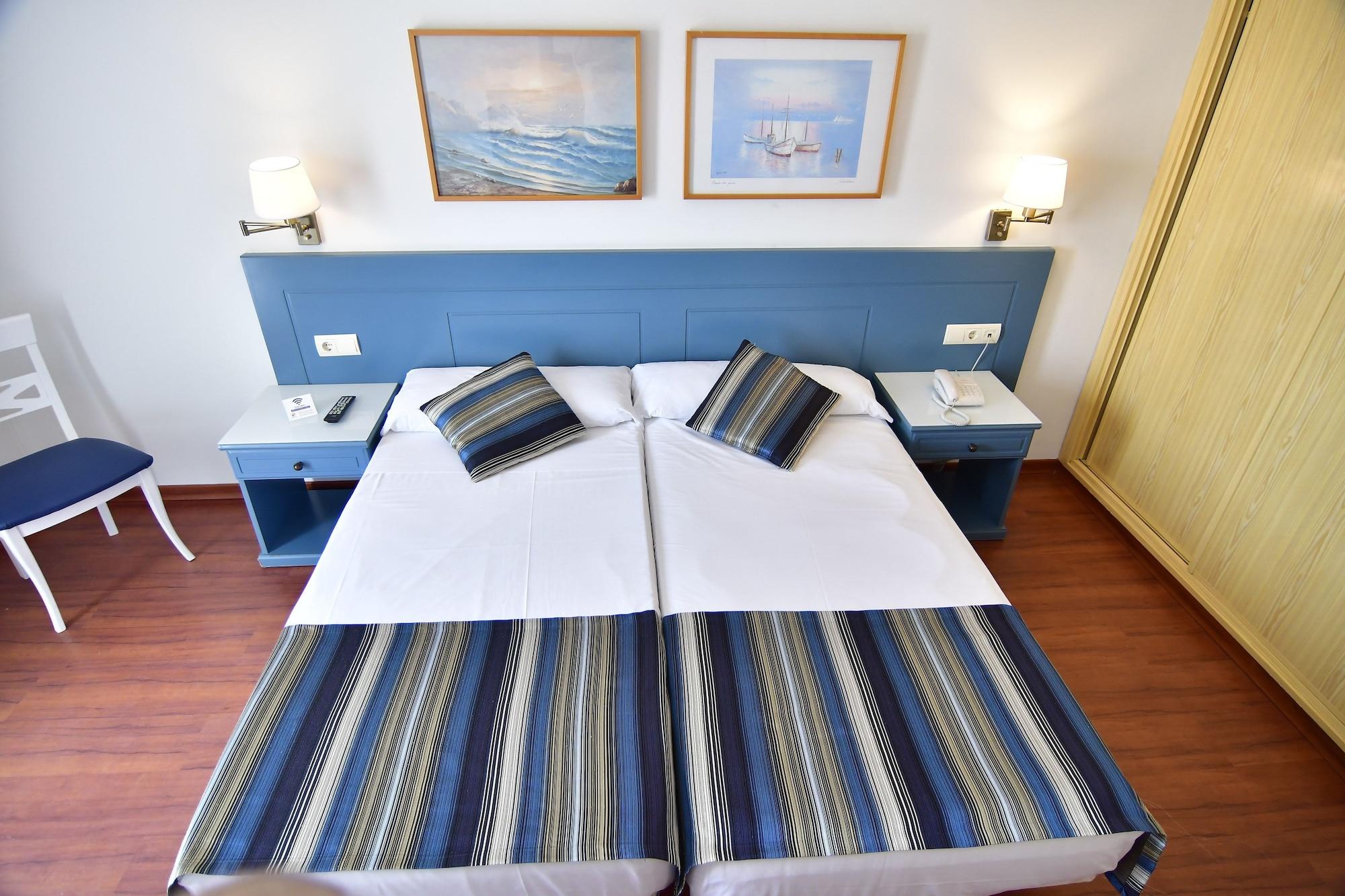 Urban Costa 4*