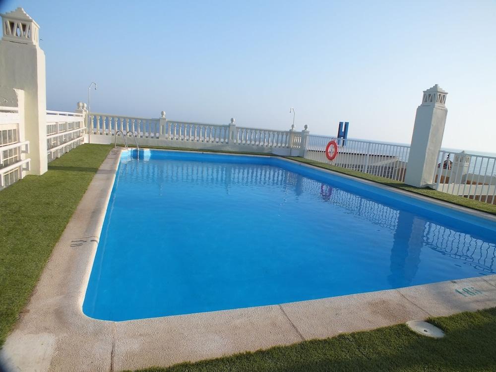 Urban Costa 4*