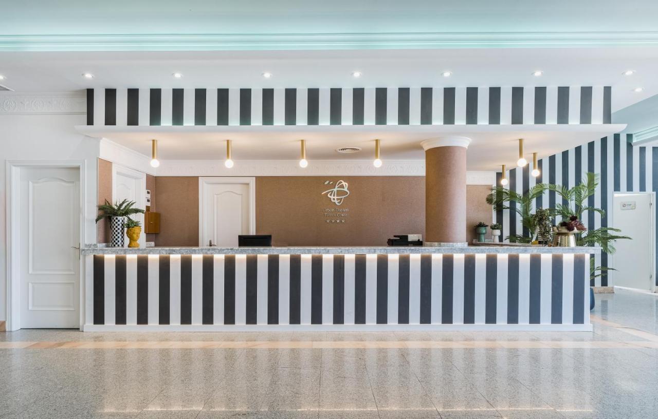 Urban Costa Hotel