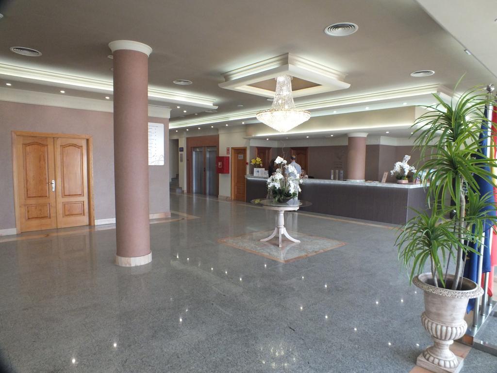 Urban Costa Hotel